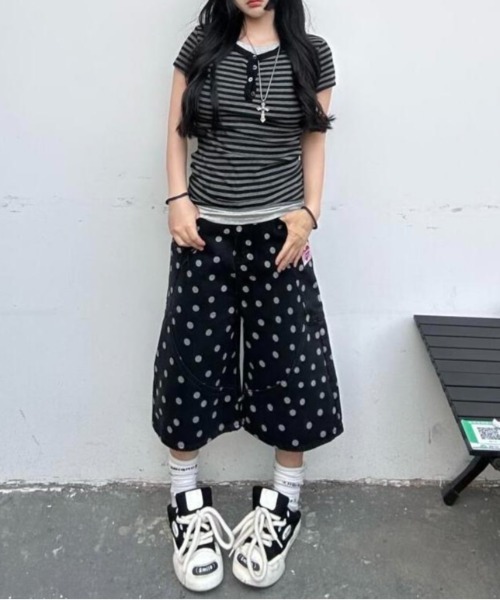 ViViDAY(ビビデー)の「ドット柄デニムワイドハーフパンツ(デニムパンツ・レディース・ブラック・S/M/L)」の17枚目の写真