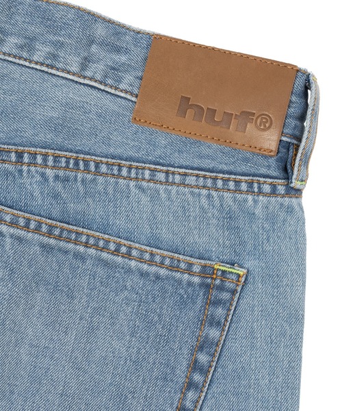 HUF(ハフ)の「EXPRESSION WASHED DENIM BAGGY SHORT(デニムパンツ・メンズ・ライトインディゴブルー/ブラック・28/30/32/34)」の8枚目の写真