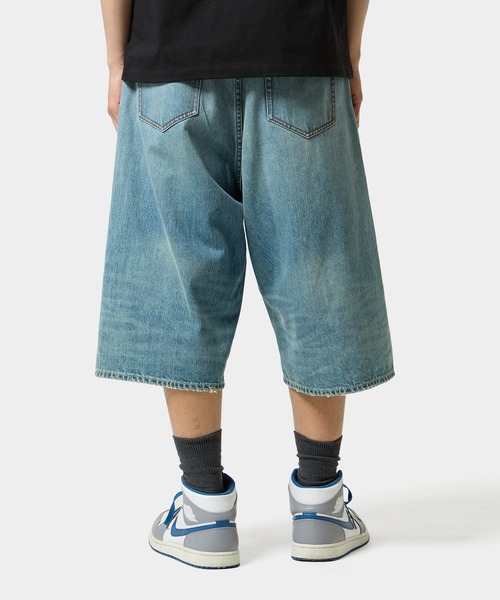 HUF(ハフ)の「EXPRESSION WASHED DENIM BAGGY SHORT(デニムパンツ・メンズ・ライトインディゴブルー/ブラック・28/30/32/34)」の18枚目の写真