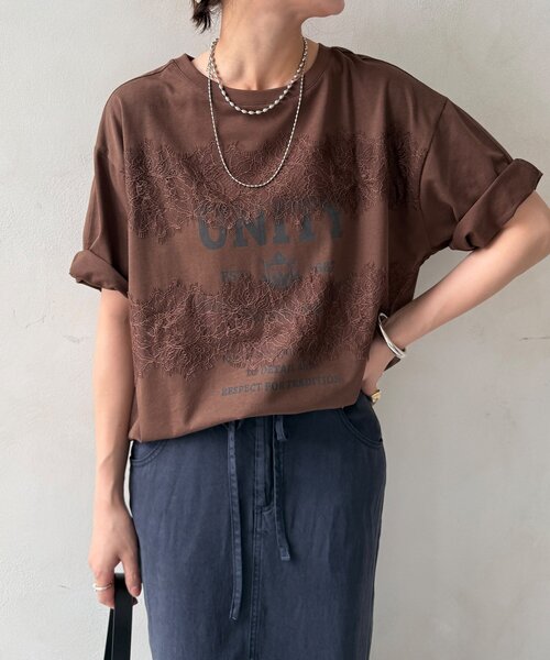 DouDou(ドゥドゥ)の「【WEB限定】ロゴ×レースTEE(Tシャツ/カットソー・レディース・ブラウン/オフホワイト/ブラック・FREE)」の3枚目の写真