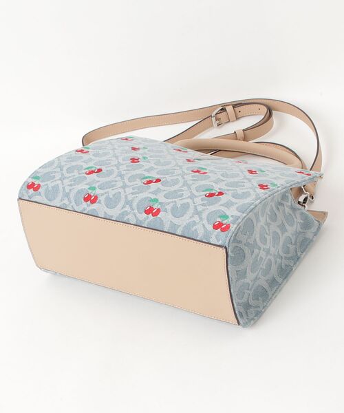 Guess(ゲス)の「CELESTIA Satchel ショルダーバッグ(ショルダーバッグ・レディース・インディゴブルー・ONE SIZE)」の8枚目の写真