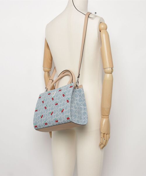 Guess(ゲス)の「CELESTIA Satchel ショルダーバッグ(ショルダーバッグ・レディース・インディゴブルー・ONE SIZE)」の6枚目の写真
