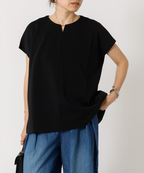 DESIGNWORKS（デザインワークス）の「【一部店舗限定】アクアフロントデザイントップス（Tシャツ/カットソー・レディース・グレイッシュベージュ・フリー）」の9枚目の写真