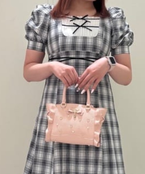 SAMANTHAVEGA(サマンサベガ)の「ハートリュバンフラッター(ミニ)(ショルダーバッグ・レディース・ホワイト/ブラック/ピンク・FREE)」の3枚目の写真