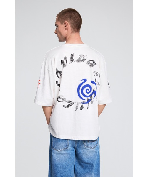 Desigual(デシグアル)の「フィギュア グラフィック スリーブ刺繍 Tシャツ【2026-2027年秋冬新作】(Tシャツ/カットソー・メンズ・ホワイト・S/M/L)」の3枚目の写真