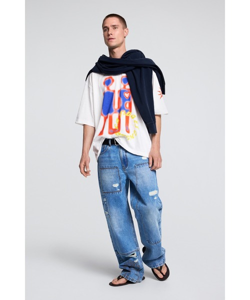 Desigual(デシグアル)の「フィギュア グラフィック スリーブ刺繍 Tシャツ【2026-2027年秋冬新作】(Tシャツ/カットソー・メンズ・ホワイト・S/M/L)」の6枚目の写真