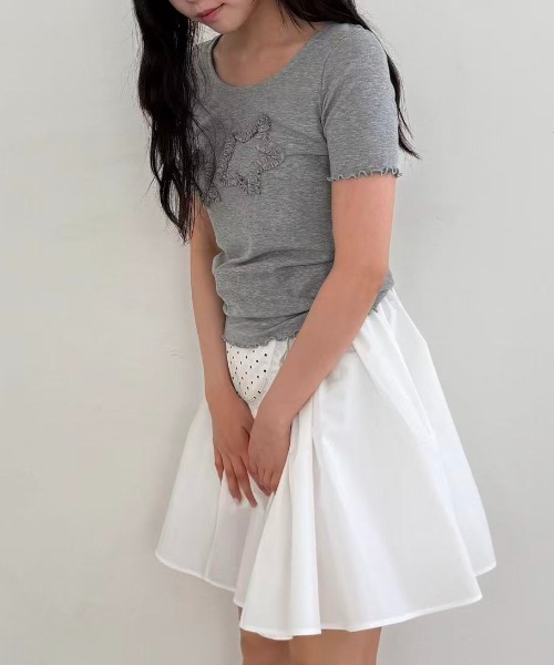 hugi(ハギ)の「STAR MOTIF SLEEVE TOPS / スターモチーフスリーブトップス(Tシャツ/カットソー・レディース・グレー/ホワイト・FREE)」の5枚目の写真