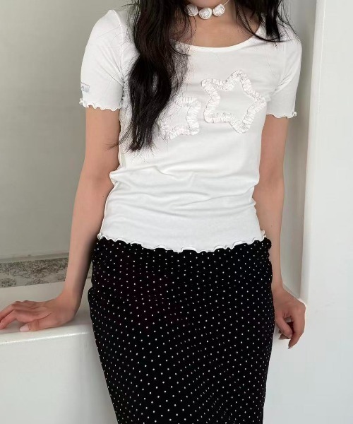hugi(ハギ)の「STAR MOTIF SLEEVE TOPS / スターモチーフスリーブトップス(Tシャツ/カットソー・レディース・グレー/ホワイト・FREE)」の4枚目の写真