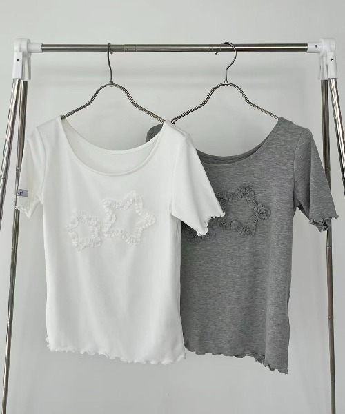 hugi(ハギ)の「STAR MOTIF SLEEVE TOPS / スターモチーフスリーブトップス(Tシャツ/カットソー・レディース・グレー/ホワイト・FREE)」の11枚目の写真