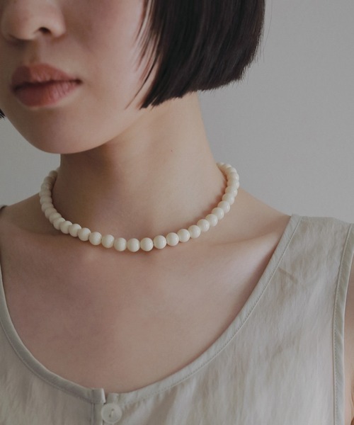 anuke（アンヌーク）の「Mini Ball Necklace（ネックレス・レディース・アイボリー/ブラック/レッド・FREE）」の2枚目の写真