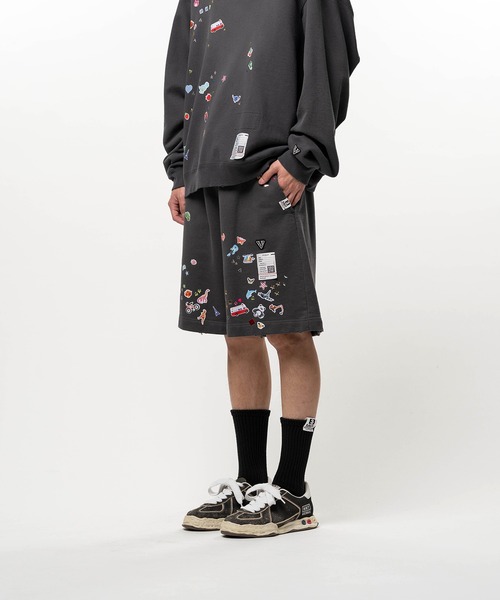 Maison MIHARA YASUHIRO（メゾンミハラヤスヒロ）の「Kids Sticker Printed Sweat Shorts（その他パンツ・メンズ・ブラック・44）」の3枚目の写真