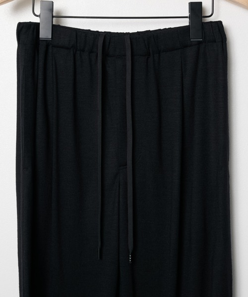 WRAPINKNOT(ラッピンノット)の「【WRAPINKNOT/ラッピンノット】Wide Tapered Pants(その他パンツ・メンズ・ブラック・2)」の2枚目の写真