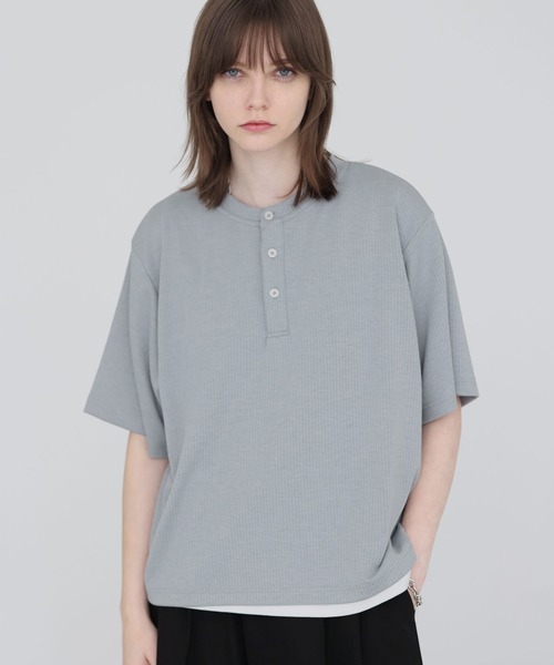 SOCCE(ソーシー)の「ドレープリブヘンリーネックハーフスリーブカットソー(Tシャツ/カットソー・メンズ・ブラック/ライトグレー/ネイビー・L/M/S/XL)」の2枚目の写真