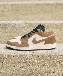 AIR JORDAN 1 LOW　553558-200