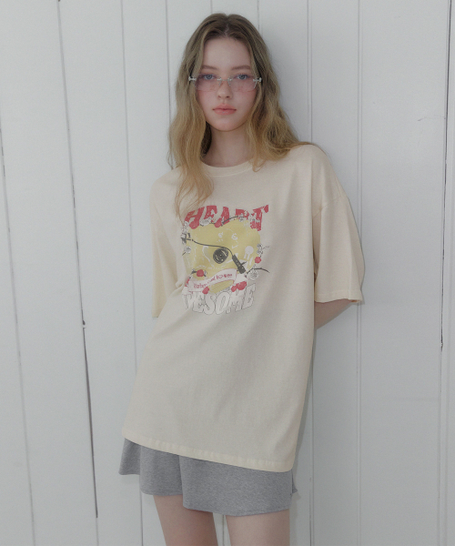 TWEE(トゥウィー)の「アッサムピグメントプリンティングオーバーサイズ半袖Tシャツ(Tシャツ/カットソー・レディース・レッド/チャコールグレー/Cream・FREE)」の5枚目の写真