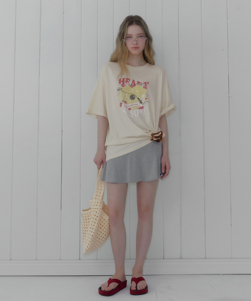TWEE(トゥウィー)の「アッサムピグメントプリンティングオーバーサイズ半袖Tシャツ(Tシャツ/カットソー・レディース・レッド/チャコールグレー/Cream・FREE)」の6枚目の写真