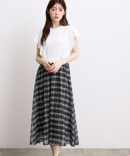 grove(グローブ)の「【低身長さんも選べる着丈・洗濯機◎】1枚で華やか 肩フリルニットドッキングワンピース(ワンピース・レディース・オフホワイト/ブラック/ライトグレー・02/11/05/03/12/04/01)」の4枚目の写真