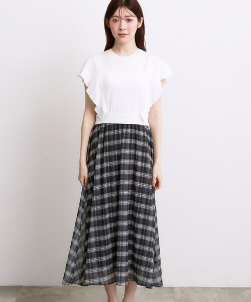grove(グローブ)の「【低身長さんも選べる着丈・洗濯機◎】1枚で華やか 肩フリルニットドッキングワンピース(ワンピース・レディース・オフホワイト/ブラック/ライトグレー・02/11/05/03/12/04/01)」の16枚目の写真