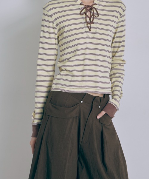 EN NEUME(エンノイム)の「Structured Pocket Flare Shorts(その他パンツ・レディース・キャメル/ブラック/ブラウン・0/1)」の15枚目の写真