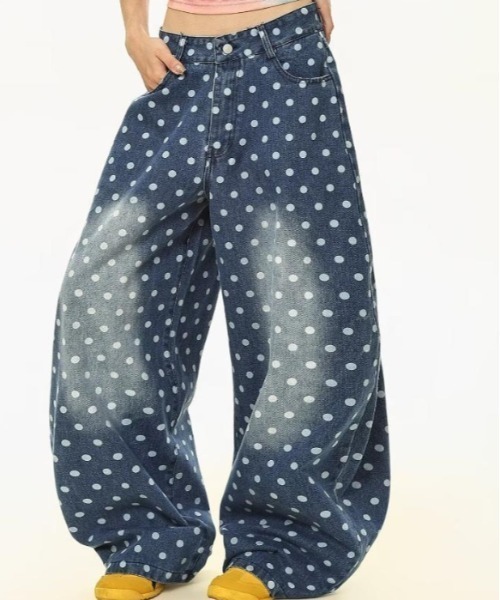 Vipoa(ヴィポア)の「Wide dot print denim(デニムパンツ・レディース・ブルー・MEDIUM/LARGE)」の3枚目の写真