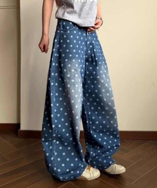 Vipoa(ヴィポア)の「Wide dot print denim(デニムパンツ・レディース・ブルー・MEDIUM/LARGE)」の9枚目の写真