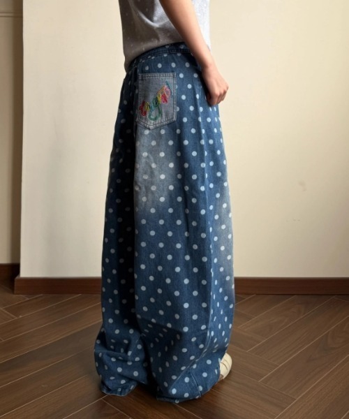 Vipoa(ヴィポア)の「Wide dot print denim(デニムパンツ・レディース・ブルー・MEDIUM/LARGE)」の10枚目の写真