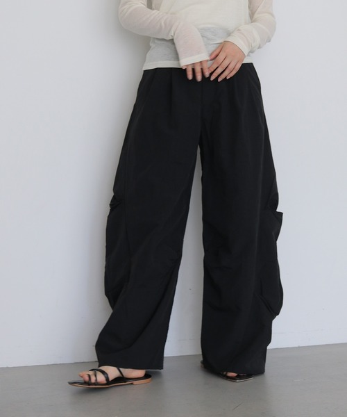 cheriella(シェリエラ)の「【cheriella】サイドタックバレルパンツ SIDE TUCK BARREL PANTS(カーゴパンツ・レディース・ブラウン/ライトカーキ/ブラック・FREE)」の8枚目の写真