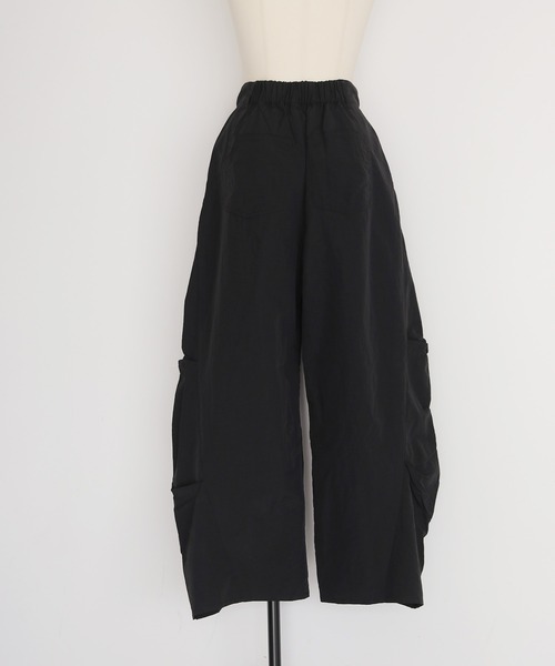 cheriella(シェリエラ)の「【cheriella】サイドタックバレルパンツ SIDE TUCK BARREL PANTS(カーゴパンツ・レディース・ブラウン/ライトカーキ/ブラック・FREE)」の19枚目の写真