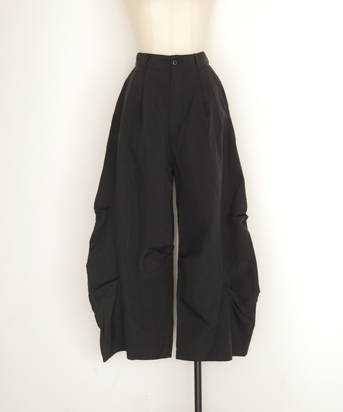 cheriella(シェリエラ)の「【cheriella】サイドタックバレルパンツ SIDE TUCK BARREL PANTS(カーゴパンツ・レディース・ブラウン/ライトカーキ/ブラック・FREE)」の17枚目の写真