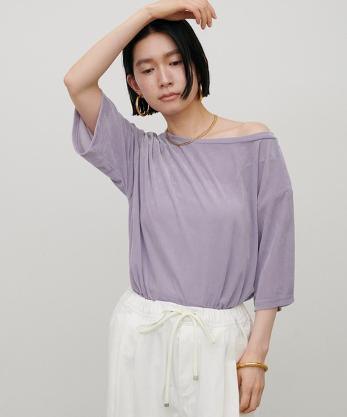 LARUTA(ラルータ)の「【LARUTA】半袖シアーとろもちベロアプルオーバー(Tシャツ/カットソー・レディース・ネイビー/ブラウン/ラベンダー/オフホワイト・FREE)」の4枚目の写真