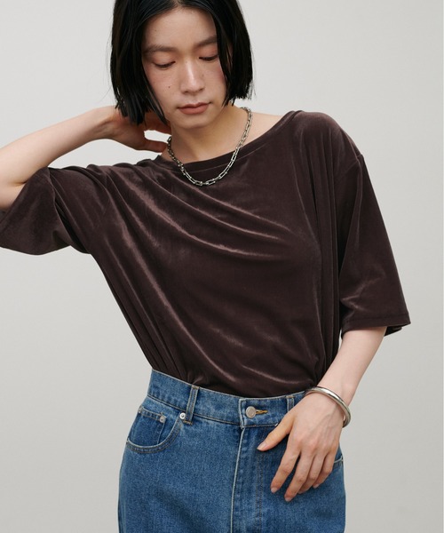 LARUTA(ラルータ)の「【LARUTA】半袖シアーとろもちベロアプルオーバー(Tシャツ/カットソー・レディース・ネイビー/ブラウン/ラベンダー/オフホワイト・FREE)」の9枚目の写真