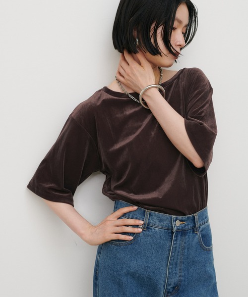 LARUTA(ラルータ)の「【LARUTA】半袖シアーとろもちベロアプルオーバー(Tシャツ/カットソー・レディース・ネイビー/ブラウン/ラベンダー/オフホワイト・FREE)」の11枚目の写真