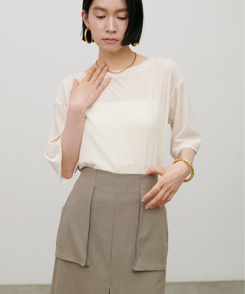 LARUTA(ラルータ)の「【LARUTA】半袖シアーとろもちベロアプルオーバー(Tシャツ/カットソー・レディース・ネイビー/ブラウン/ラベンダー/オフホワイト・FREE)」の6枚目の写真