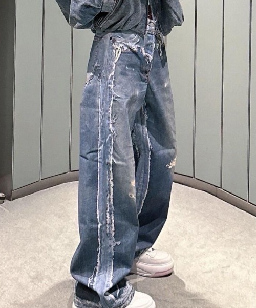 Sibra(シブラ)の「Y2Kヴィンテージ加工 ダメージ風プリントワイドデニムパンツ/ルーズシルエット(デニムパンツ・レディース・ブルー・M/L/S)」の7枚目の写真