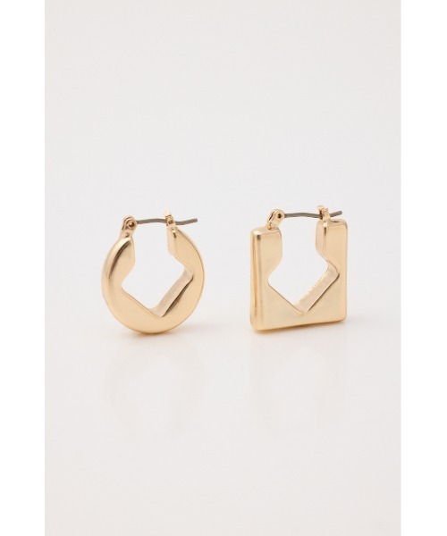 SLY(スライ)の「ASYMMETRY SHAPE P/EARRING アシンメトリーシェイプピアス(ピアス(両耳用)・レディース・シルバー/ゴールド・FREE)」の10枚目の写真