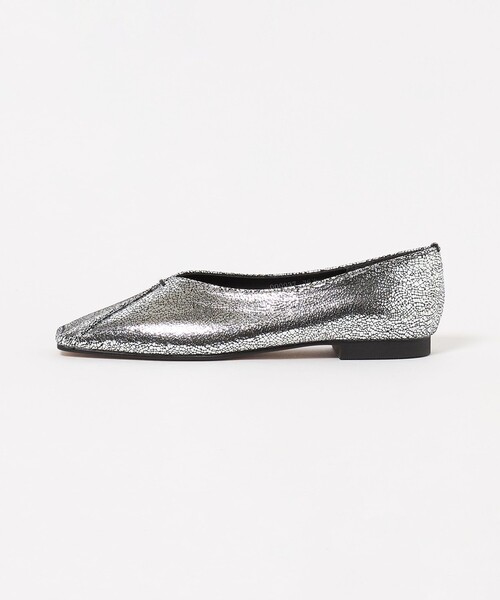 BEAUTY&YOUTH UNITED ARROWS(ビューティーアンドユースユナイテッドアローズ)の「Vカット メタリックカラー フラットシューズ(パンプス・レディース・シルバー・37h/36h/36/35h/37/38)」の7枚目の写真