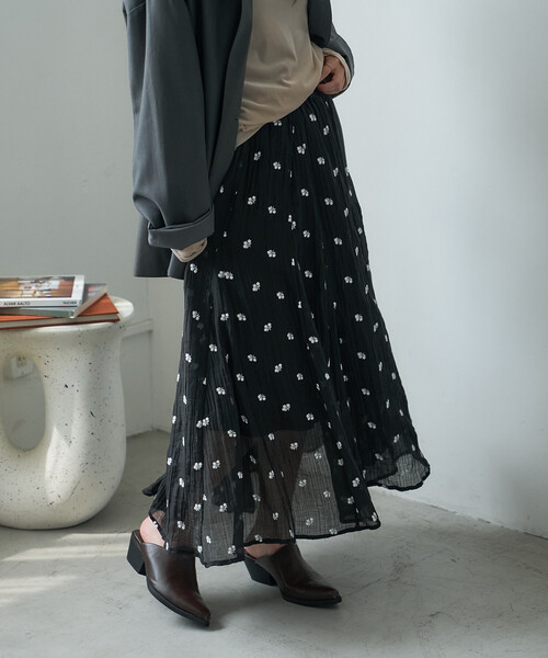 FREAK'S STORE(フリークスストア)の「花刺繍スカート(スカート・レディース・オフホワイト/ブラウン/ブラック・フリ-)」の11枚目の写真