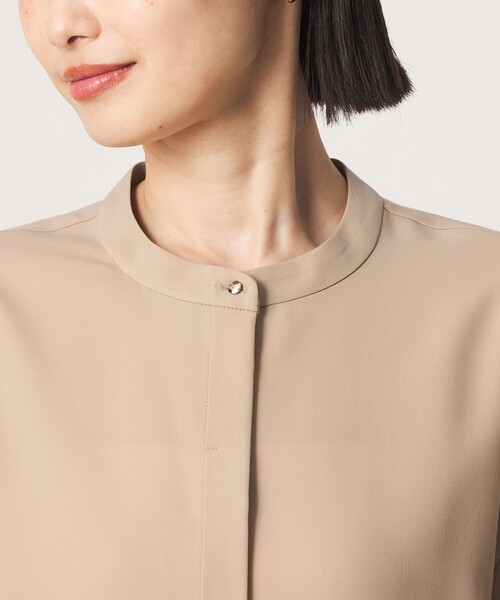 green label relaxing(グリーンレーベルリラクシング)の「ツイル ペプラム ブラウス マシンウォッシャブル ストレッチ(シャツ/ブラウス・レディース・ネイビー/ブラウン/ベージュ・FREE)」の19枚目の写真