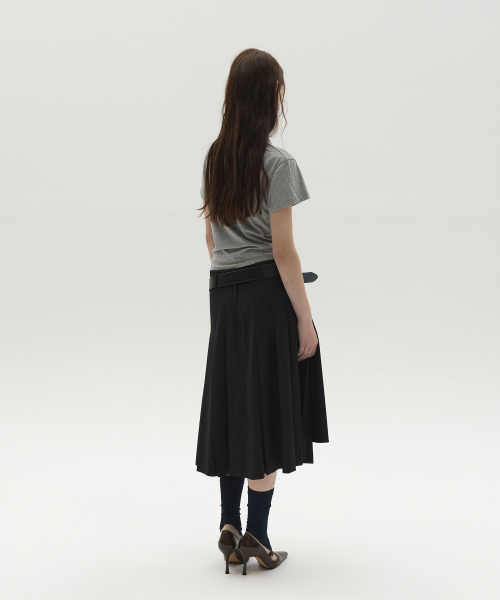 LCDC TM(エルシーディーシーティーエム)の「DART-DETAIL GRAPHIC TEE (MELANGE GREY)(Tシャツ/カットソー・レディース・その他・SMALL/MEDIUM)」の3枚目の写真