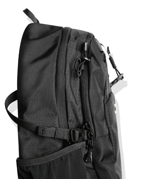 NOIAGO(ノイアゴ)の「◇NOIAGO◇ブランド直輸入正規品/ナイロン製デイリーバックパック nylon daily backbpack(バックパック/リュック・レディース・ブラック/ライトグレー・FREE)」の12枚目の写真