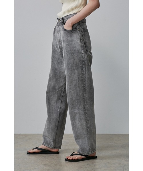 YLEVE(イレーヴ)の「YLEVE / 13.5oz DENIM BAGGY FADE(デニムパンツ・レディース・ブラック・0)」の6枚目の写真