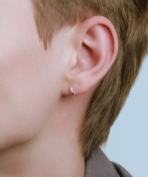 whoseA(フーシー)の「【silver925】Circle Hoop Pierce 10mm / サークルフープピアス10mm(ピアス(両耳用)・メンズ・シルバー/ゴールド・FREE)」の1枚目の写真