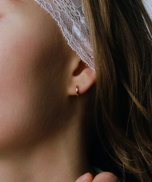 whoseA(フーシー)の「【silver925】Circle Hoop Pierce 10mm / サークルフープピアス10mm(ピアス(両耳用)・メンズ・シルバー/ゴールド・FREE)」の2枚目の写真