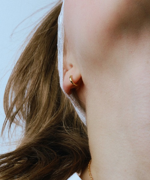 whoseA(フーシー)の「【silver925】Circle Hoop Pierce 10mm / サークルフープピアス10mm(ピアス(両耳用)・メンズ・シルバー/ゴールド・FREE)」の13枚目の写真
