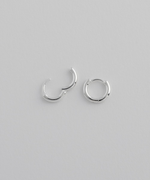whoseA(フーシー)の「【silver925】Circle Hoop Pierce 10mm / サークルフープピアス10mm(ピアス(両耳用)・メンズ・シルバー/ゴールド・FREE)」の10枚目の写真