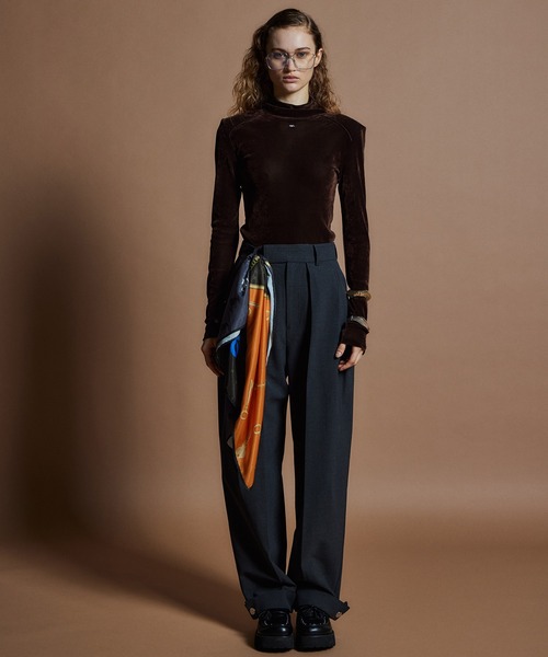 MAISON SPECIAL(メゾンスペシャル)の「【26WINTER PRE-ORDER】2WAY Velour Top/2WAYベロアTOP(Tシャツ/カットソー・レディース・ホワイト/ブラック/ブラウン/グレー/ライム・FREE)」の10枚目の写真