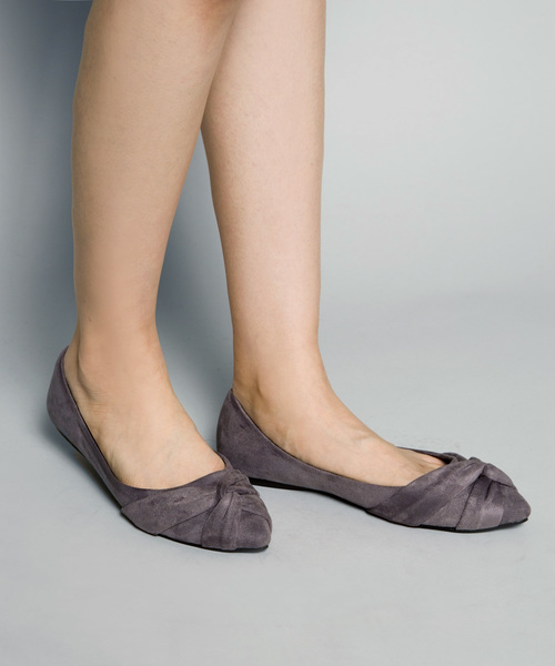 PLAIN CLOTHING(プレーンクロージング)の「フラットパンプス【SELECTED FOR PLAIN CLOTHING】(パンプス・レディース・カーキ/ブラック/バーガンディー/ライトグレー/ネイビー/ダークグレー/キャメル・38/36/40/35/37/39)」の4枚目の写真