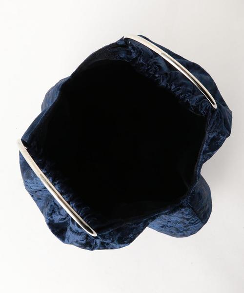 BEAUTY&YOUTH UNITED ARROWS（ビューティーアンドユースユナイテッドアローズ）の「＜Ls Scene＞ベルベットバッグ ◆（ハンドバッグ・レディース・ダークブラウン/ネイビー・FREE）」の7枚目の写真