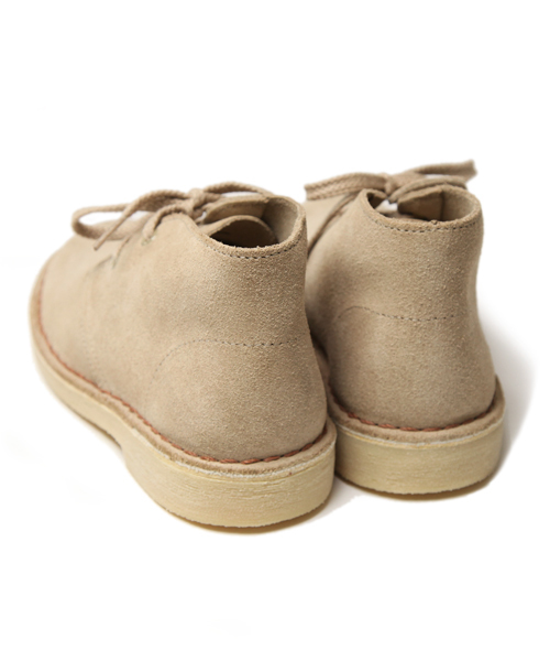 Clarks(クラークス)の「Clarks:DESERT BOOTS(kids) (ブーツ・キッズ・ブラウン/ベージュ・18/19/17/15 /16)」の4枚目の写真