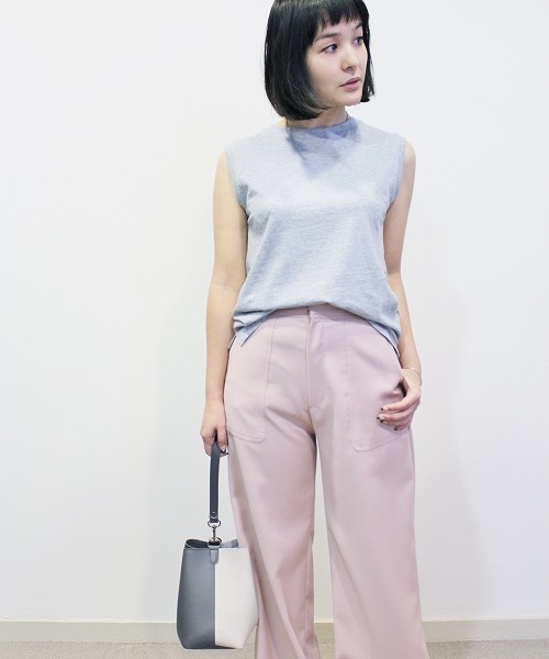 ottilie(オティーリエ)の「ノースリーブTシャツ(Tシャツ/カットソー・レディース・ホワイト/グレー/ブラック/アイボリー・FREE)」の12枚目の写真